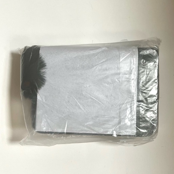 🍭 3/$20 black gold studded wallet with black fluffy keychain - Picture 11 of 11